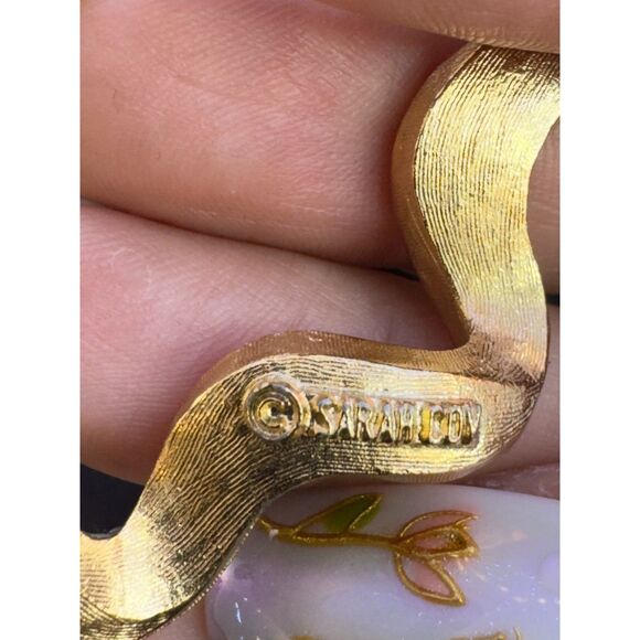 Vintage Sarah Coventry Rhinestone Ribbon Wreath Brooch - Picture 4 of 5